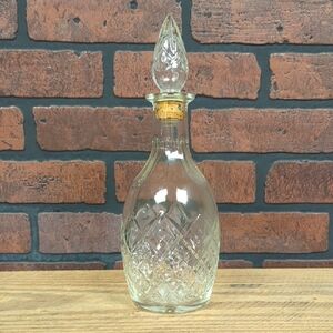 London Winery Limited Cut Crystal Glass Decanter with Stopper
